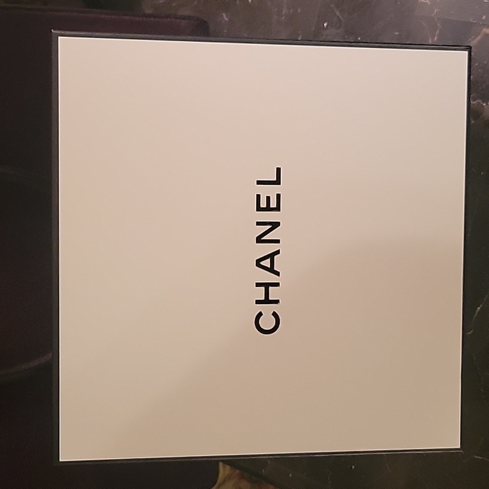 Chanel gift box